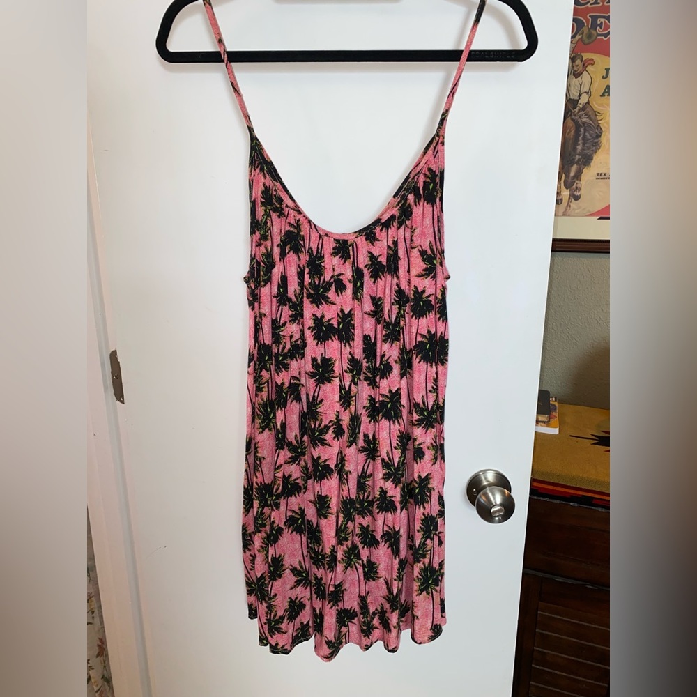 Audrey 3+1 sz Sm pink palm tree dress